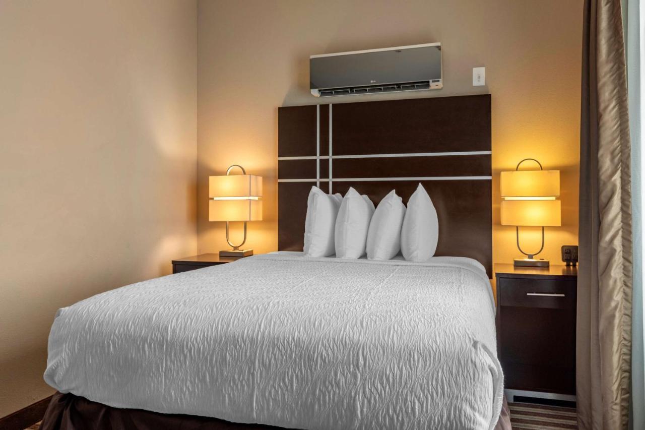 Best Western Plus North Odessa Inn&Suites Extérieur photo